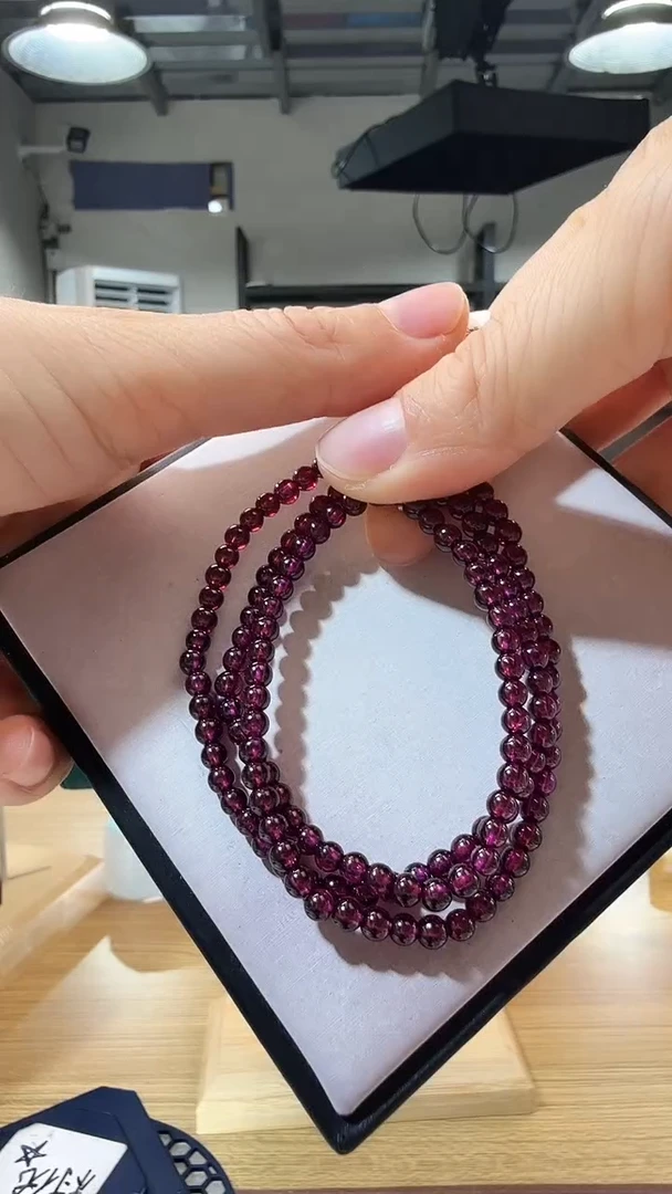 未镶嵌手链石榴石优0182 约4mm