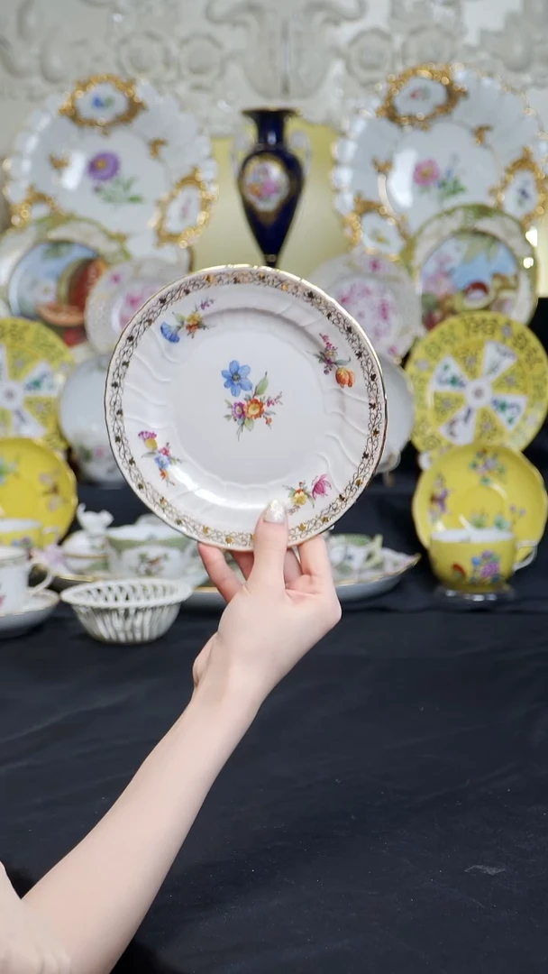 骨瓷婷婷中古器物如图所示47