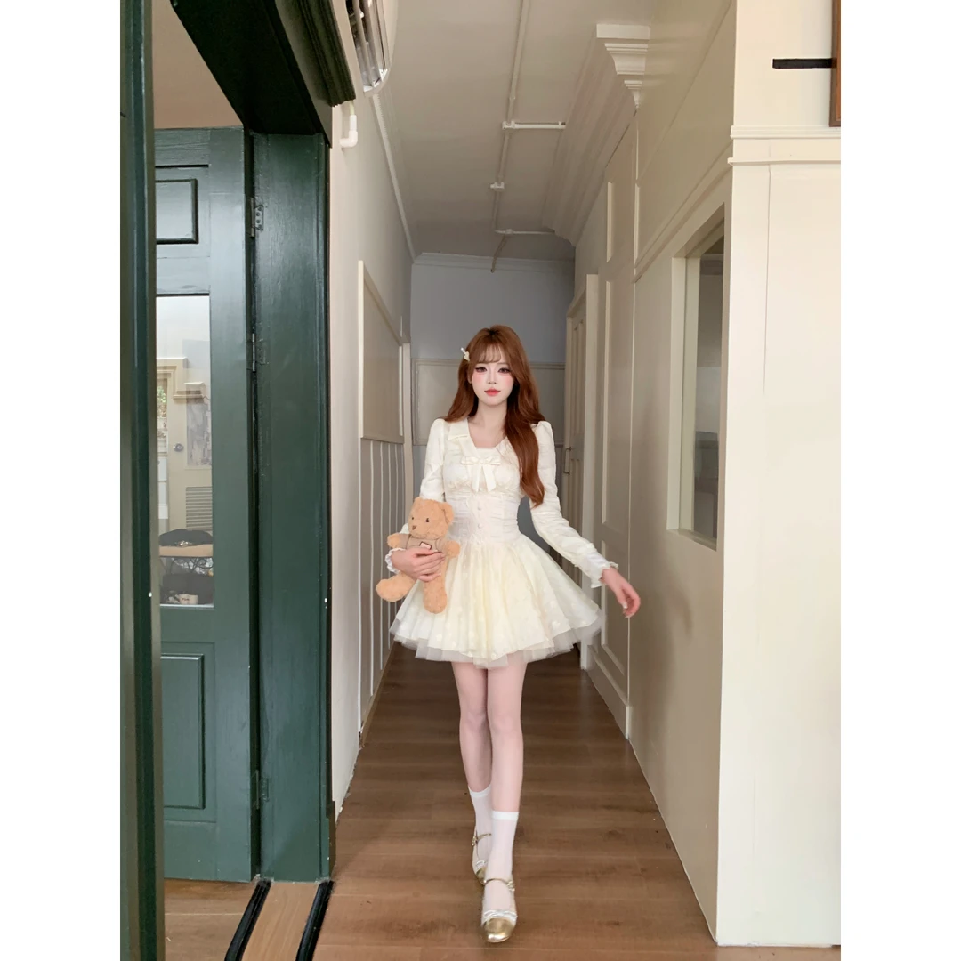 越韩小鱼 月光芭蕾长袖版 法式重工刺绣公主裙收腰显瘦蓬蓬连衣裙