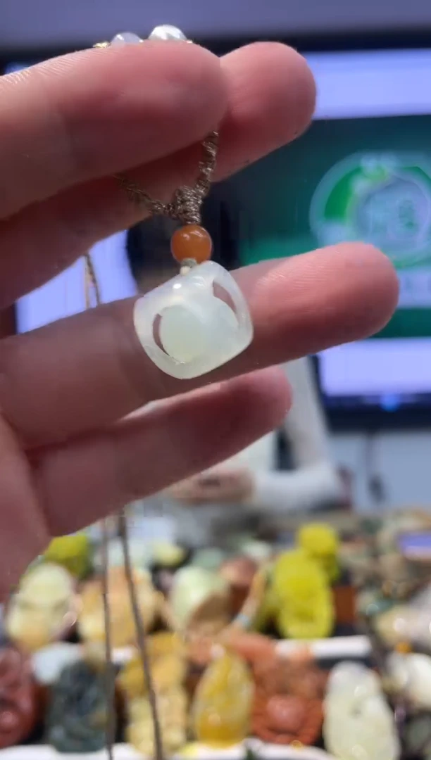 【闪购商品】岫玉吊坠未镶嵌·