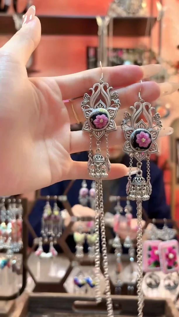 织绣云织谣民族风精美饰品 238*