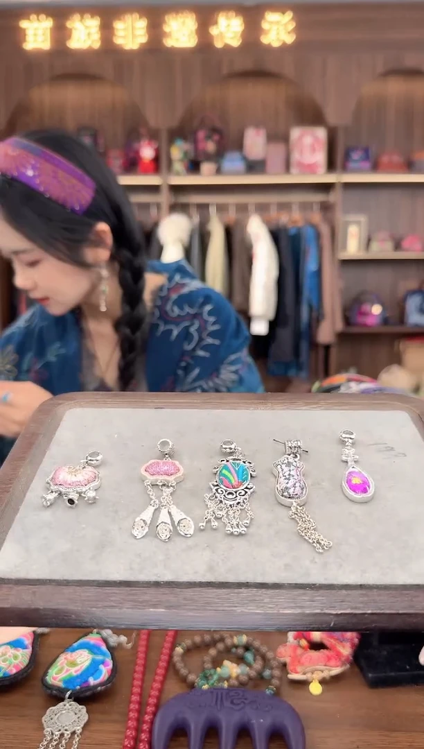 刺绣扶光苗绣传承2