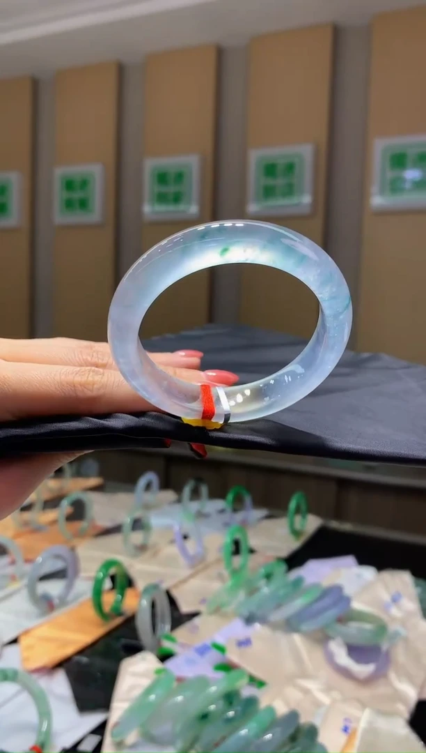 未镶嵌手镯翡翠-C62 圈口53.5 全款380万 定金2万