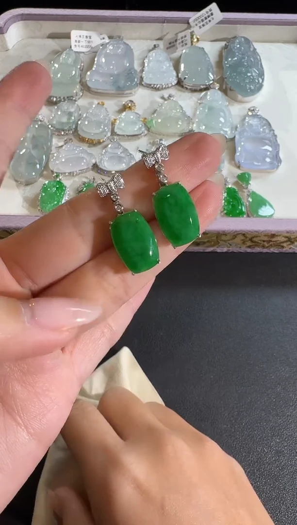 【闪购商品】翡翠耳饰18K金镶嵌【源头工厂】钻石镶嵌