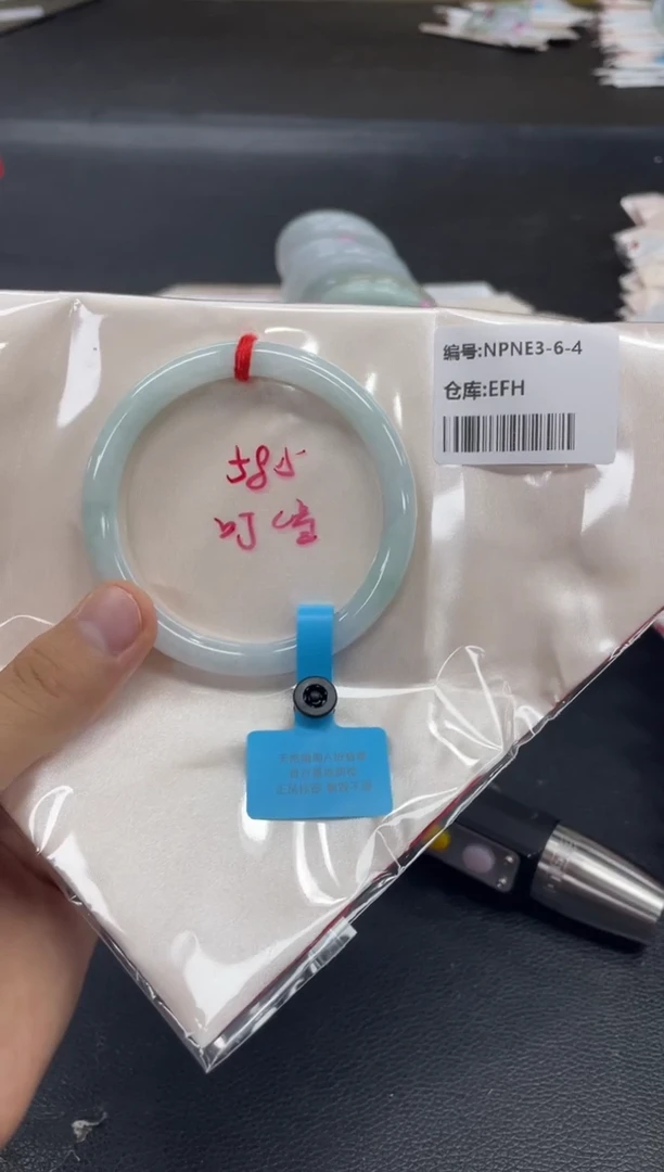 未镶嵌手镯翡翠翡翠手镯