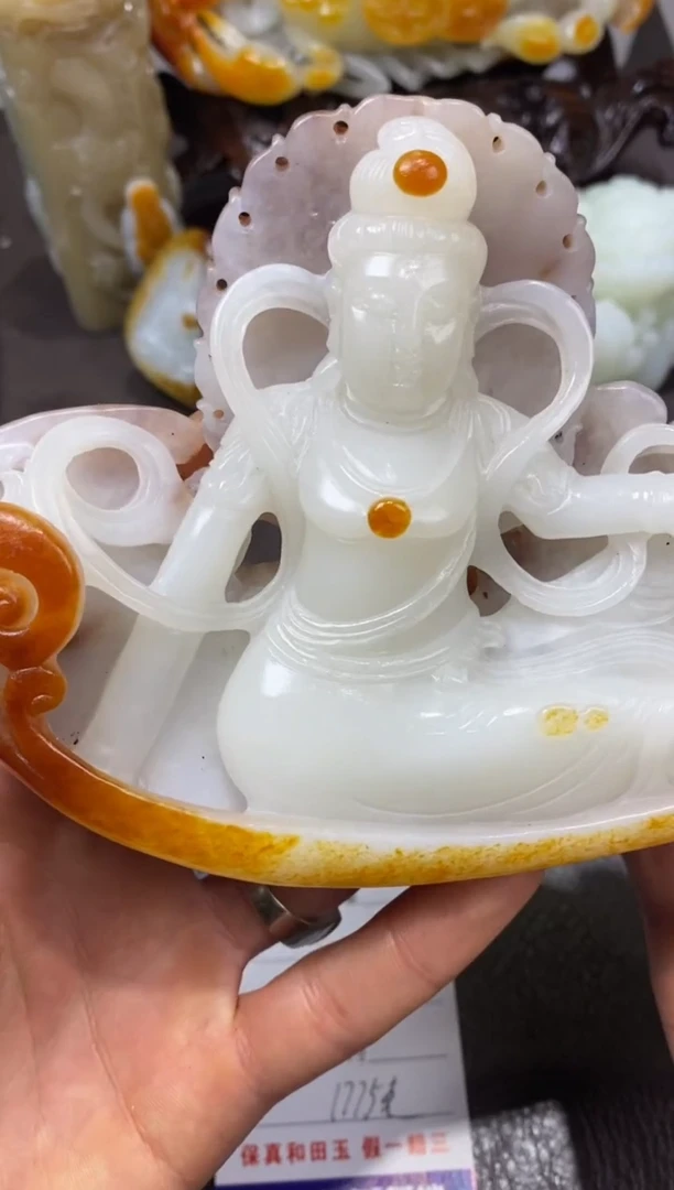 未镶嵌和田玉摆件艾****…和田玉