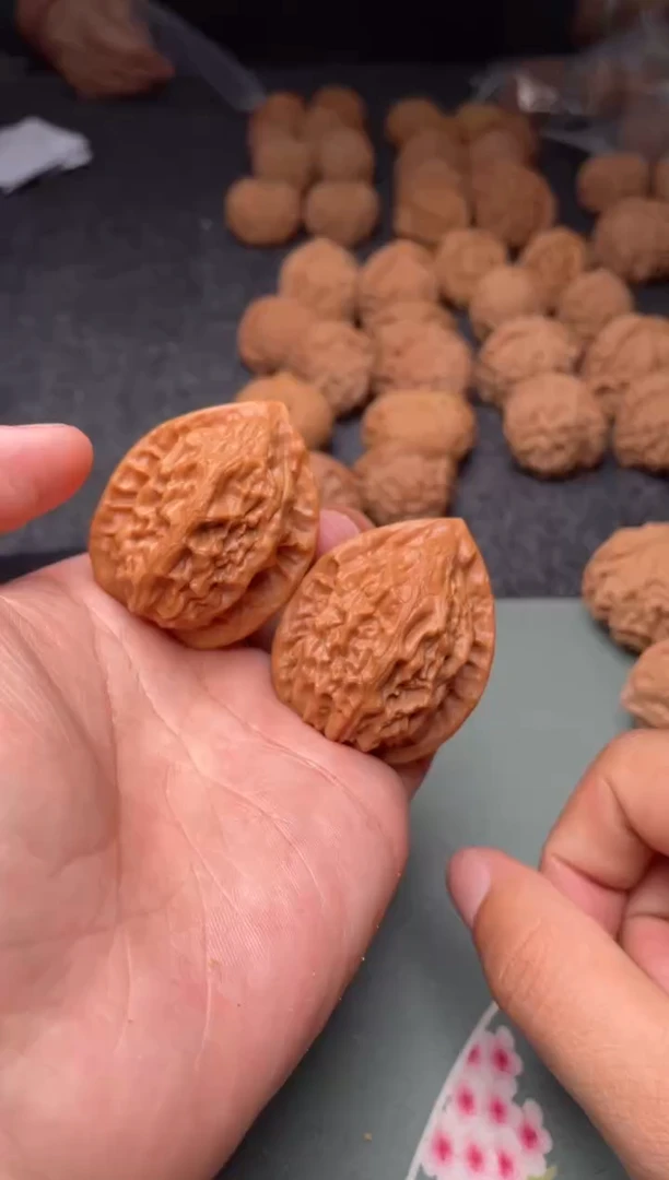 把件文玩核桃a164  大红袍  37+尺