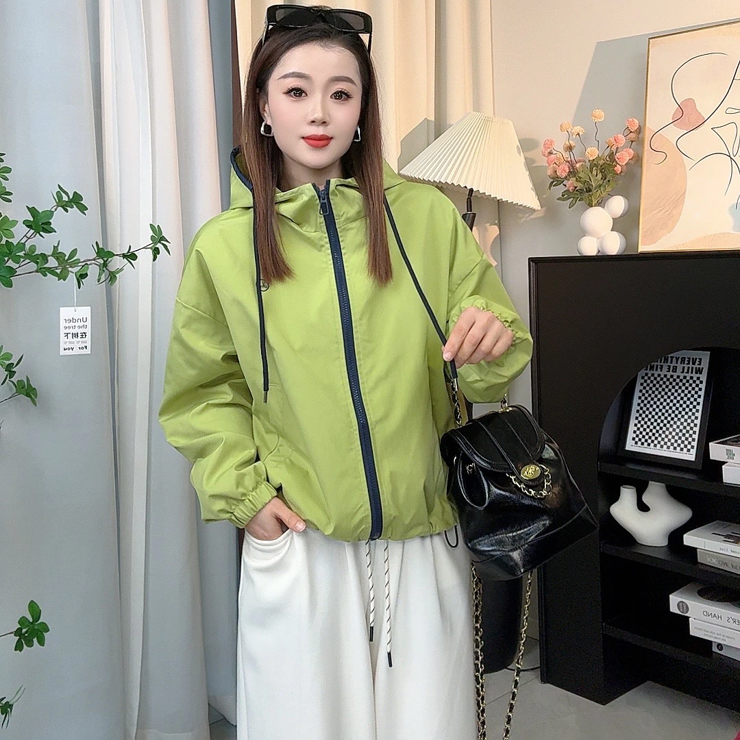 韩系连帽撞色设计冲锋衣外套女2025春秋新款小个子休闲连帽短外套