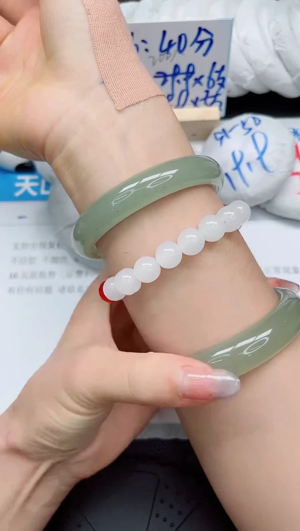 石英质玉手镯未镶嵌20-59.5