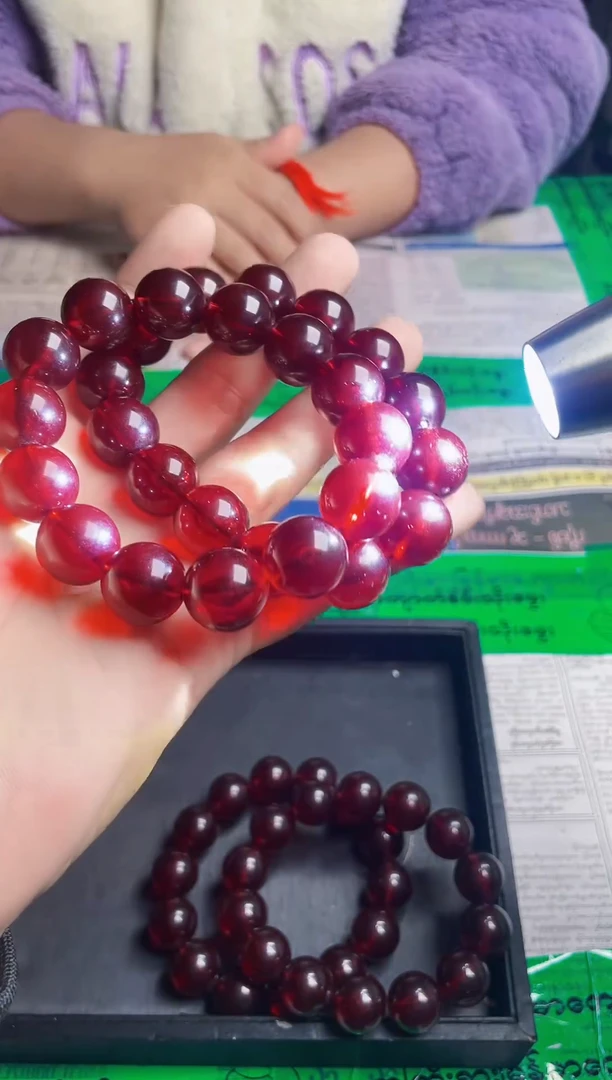 强子收货--所见即所得--多样性发货--FH124红色手串