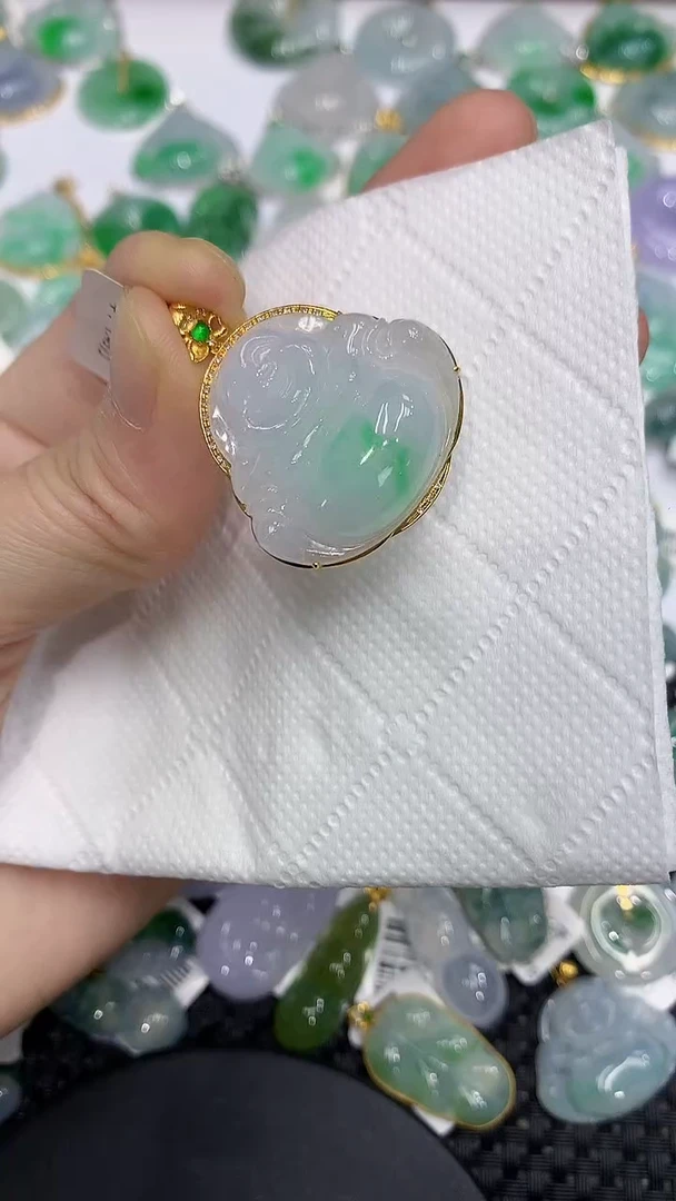 颈饰18K金镶嵌翡翠a货支持复检百元以上9元证书费自理