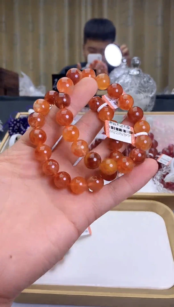 未镶嵌手串水晶红浇花手串11mm+（多样性发一）