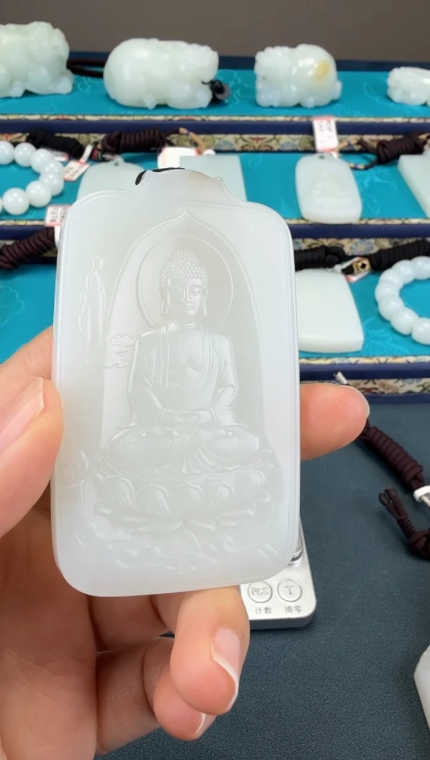 颈饰未镶嵌和田玉1