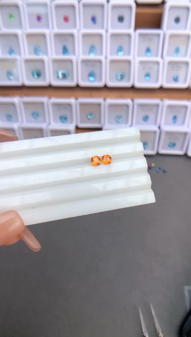 未镶嵌裸石定制石榴石1.0ct