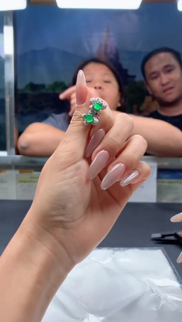 【闪购商品】玛瑙/玉髓耳钉合金耳钉多样性发货发一