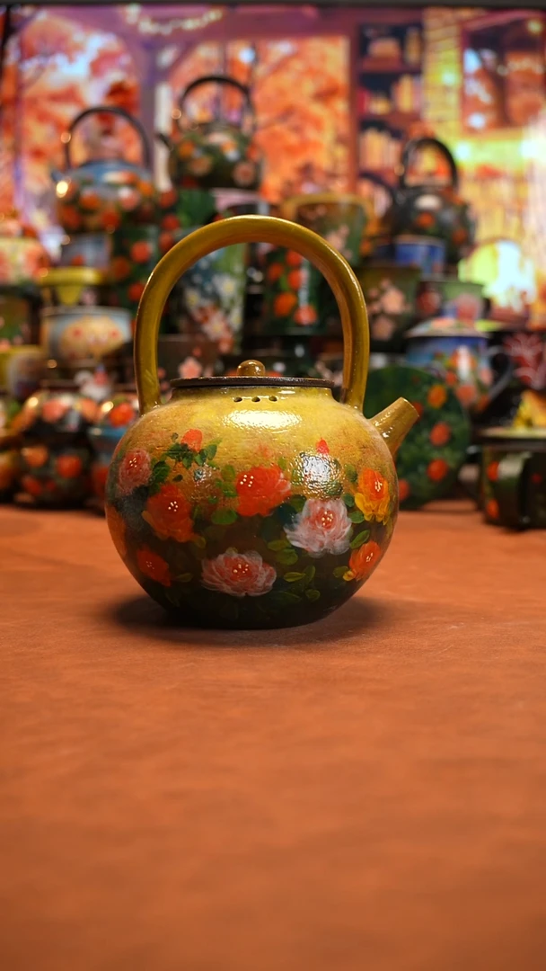 油画    釉下彩   壶