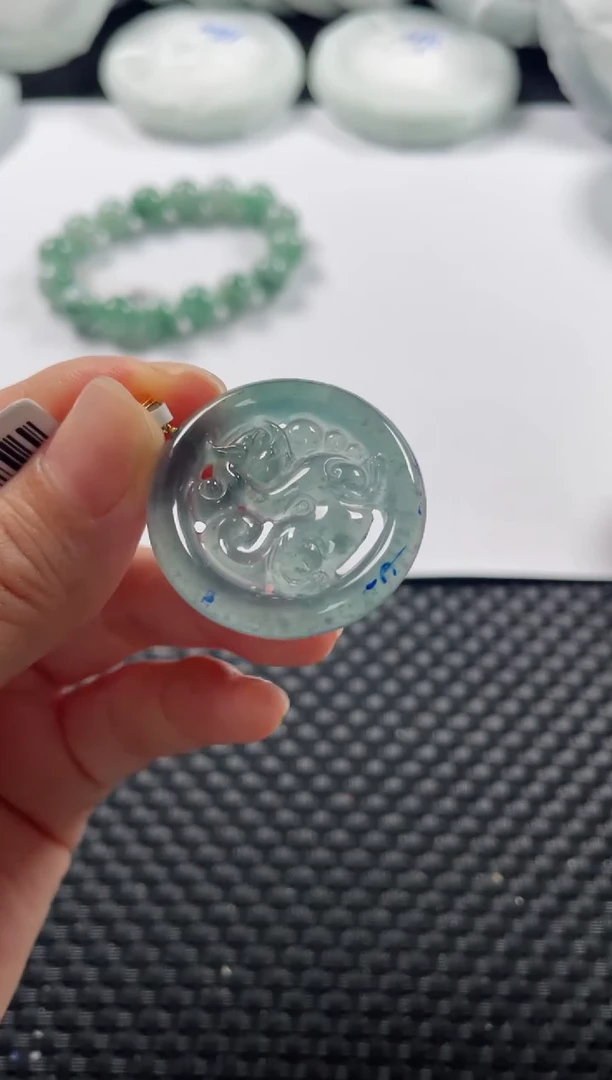 颈饰18K金镶嵌翡翠基地发货H 0057