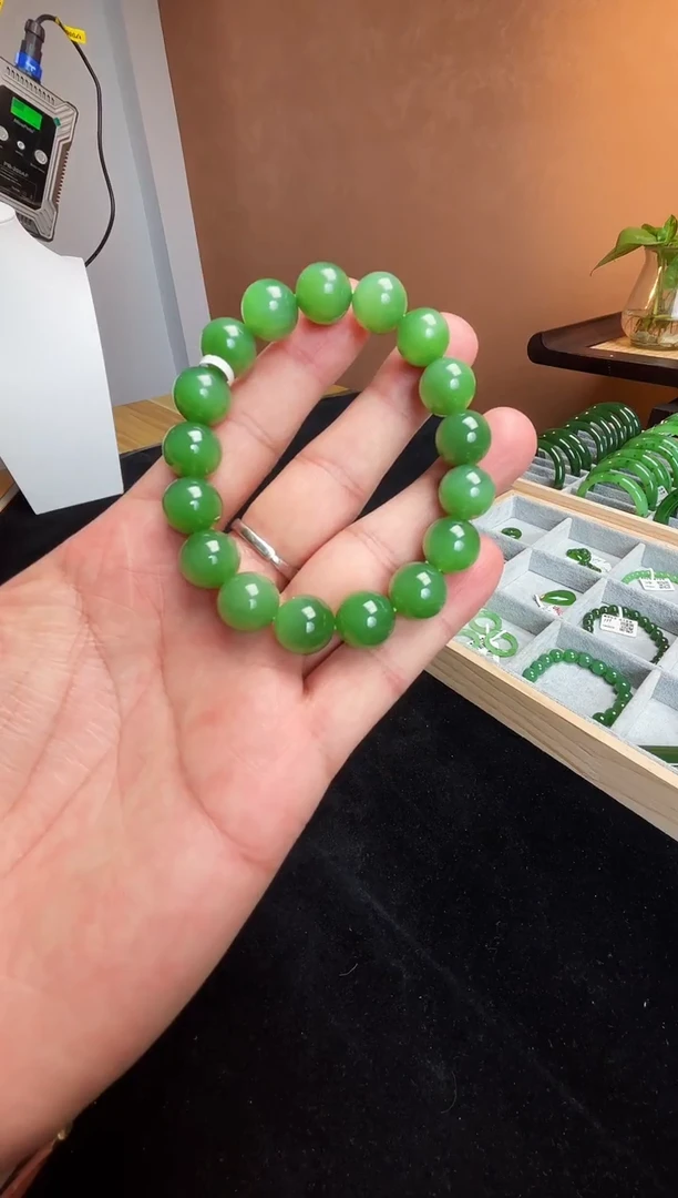 未镶嵌手串和田玉卡12碧玉阳绿圆珠