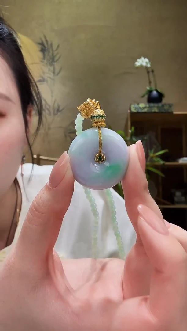 颈饰未镶嵌翡翠吊坠