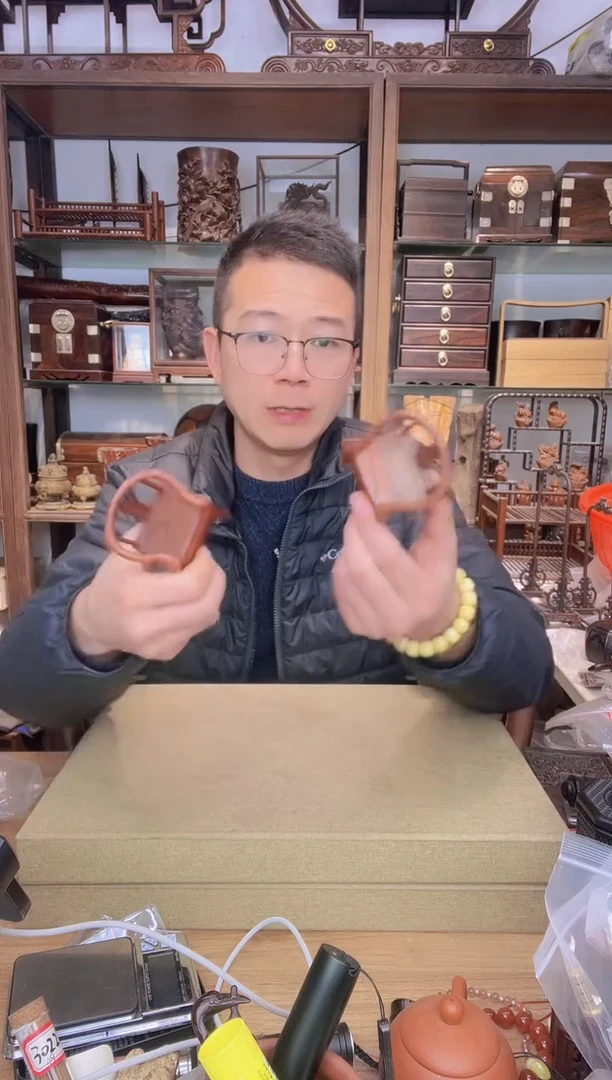 【闪购商品】乌木类书架816大红酸枝小圈椅摆件2个 有色差瑕疵