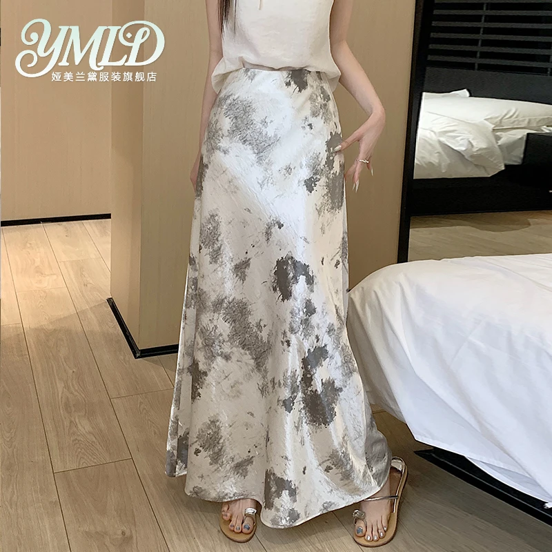 丝滑垂感缎面染水墨画a字半身裙女2025夏款高腰垂感国风鱼尾长裙