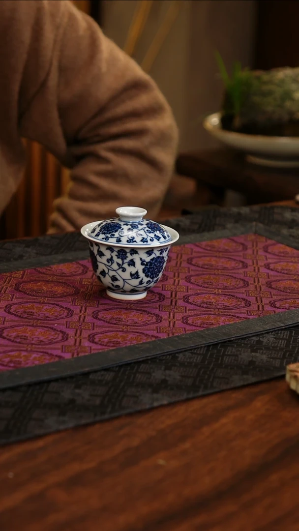 【闪购商品】杯子莹焰堂缠枝芙蓉盖碗