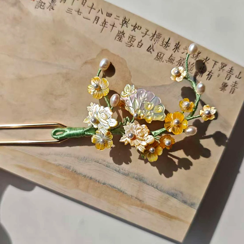 风雪初晴秋意浓后压紫贝星河后压汉服古风百合玥蝶牡丹扇