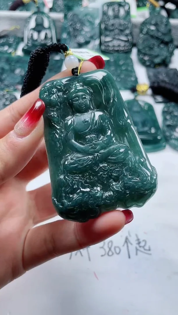 【闪购商品】翡翠颈饰未镶嵌