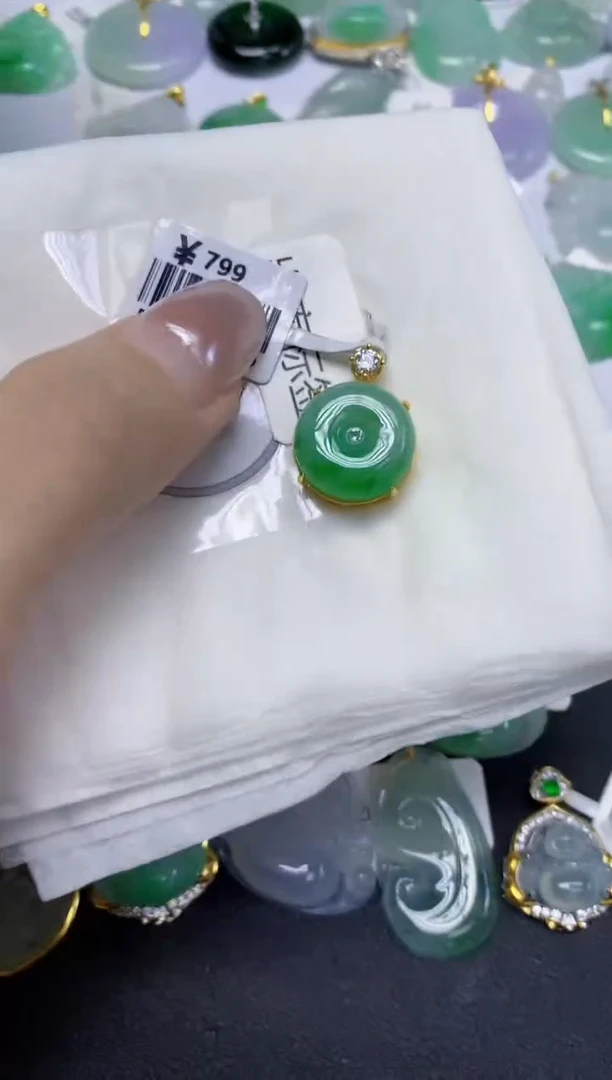 颈饰未镶嵌翡翠天然缅甸翡翠A货多样性发一件