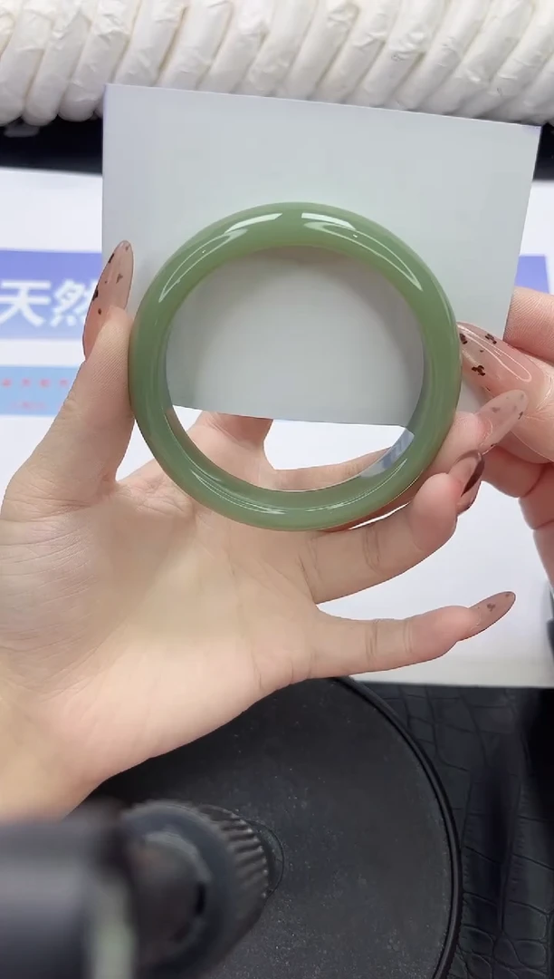 未镶嵌手镯石英质玉10-56.7