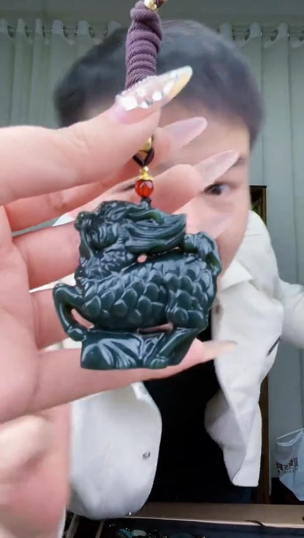 【闪购商品】和田玉挂件未镶嵌拍一发一，多样性发货！