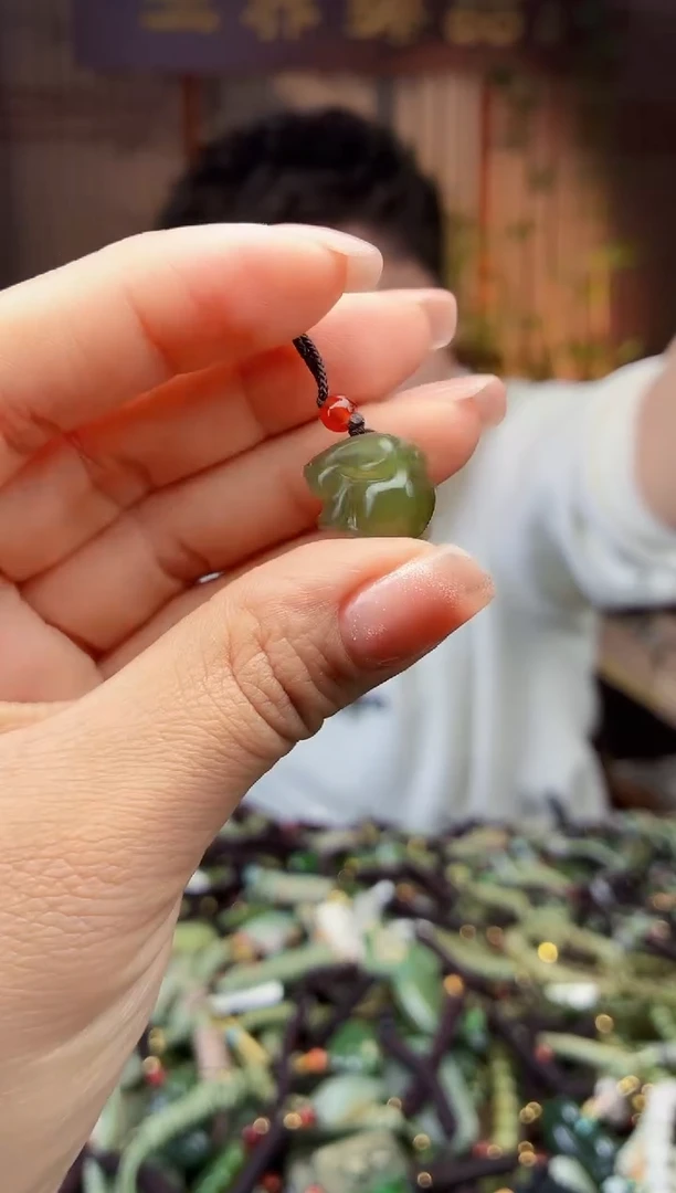 颈饰未镶嵌和田玉多样性发货拍一发一