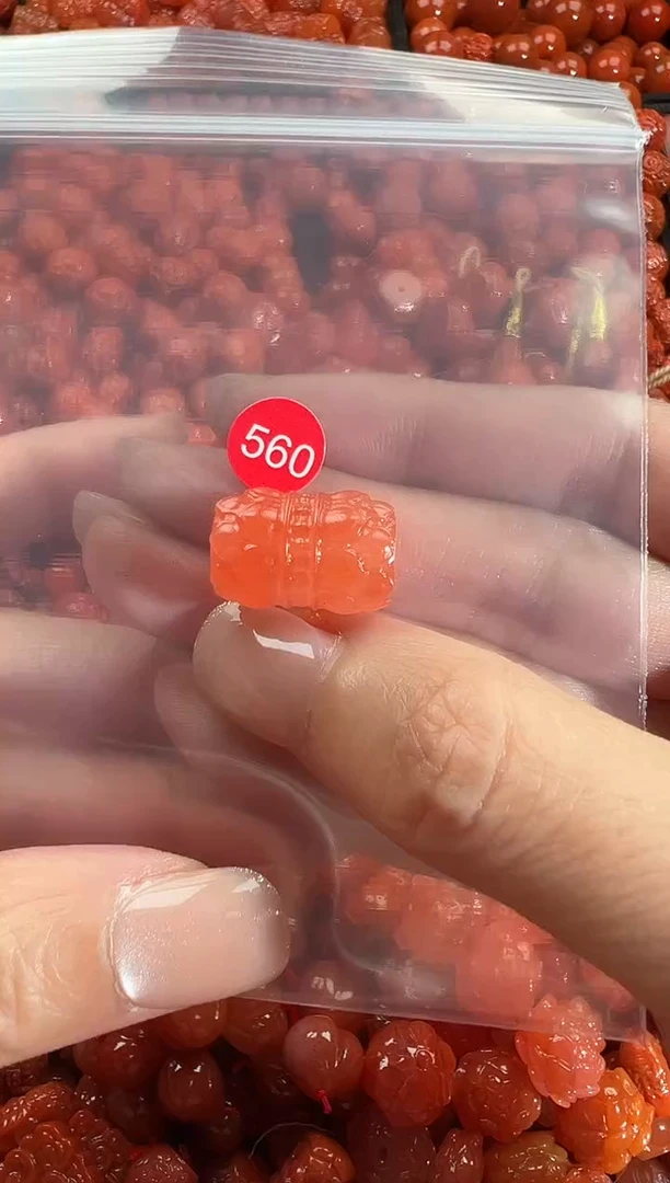 颈饰未镶嵌南红玛瑙1