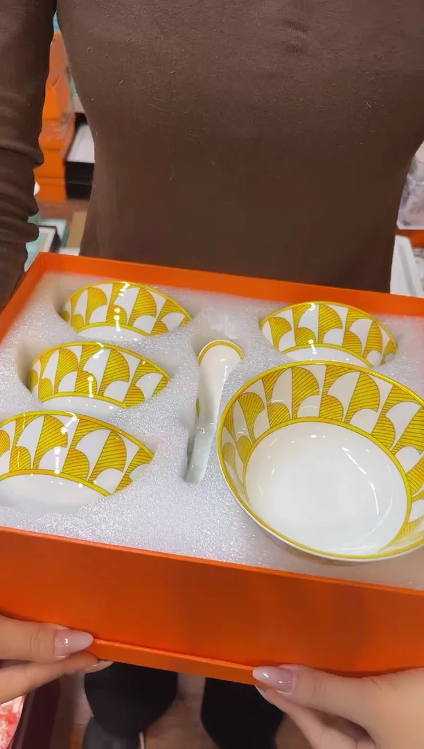 杯鸿辉家品牌瓷器，京东包邮！