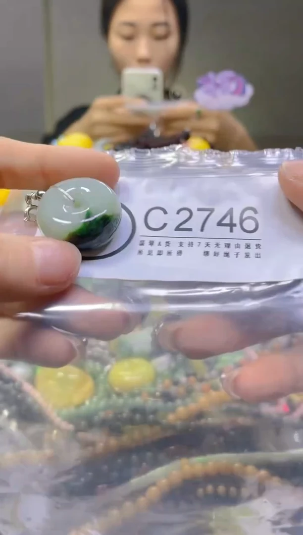 翡翠未镶嵌颈饰/C/翡翠A货，一件也是批发价