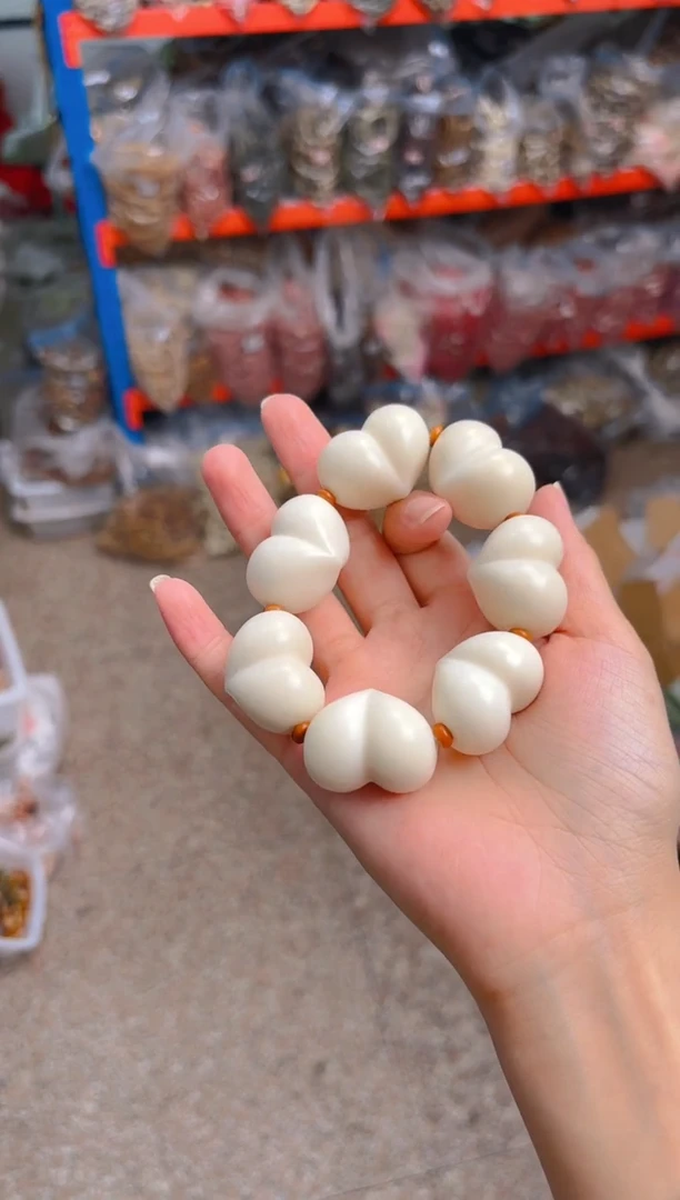 吊坠菩提根/象牙果白色屁桃单圈
