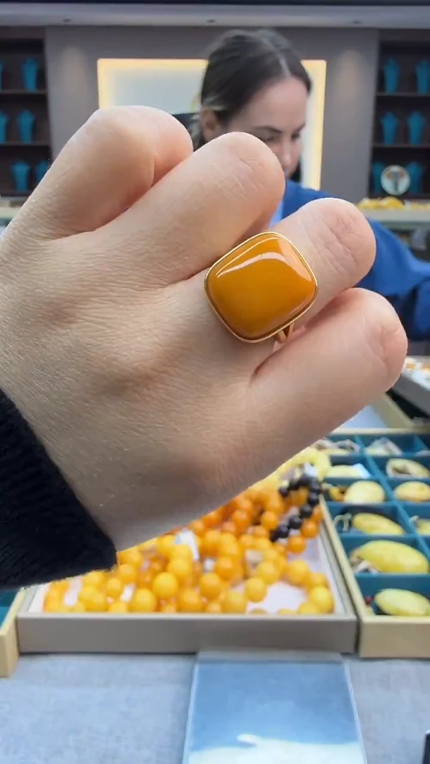 未镶嵌琥珀戒指39秒拍号 假一罚三