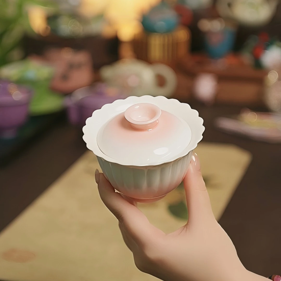 桃之夭夭白瓷渐变粉精致优雅女士泡茶陶瓷茶具花口盖碗（130ml）