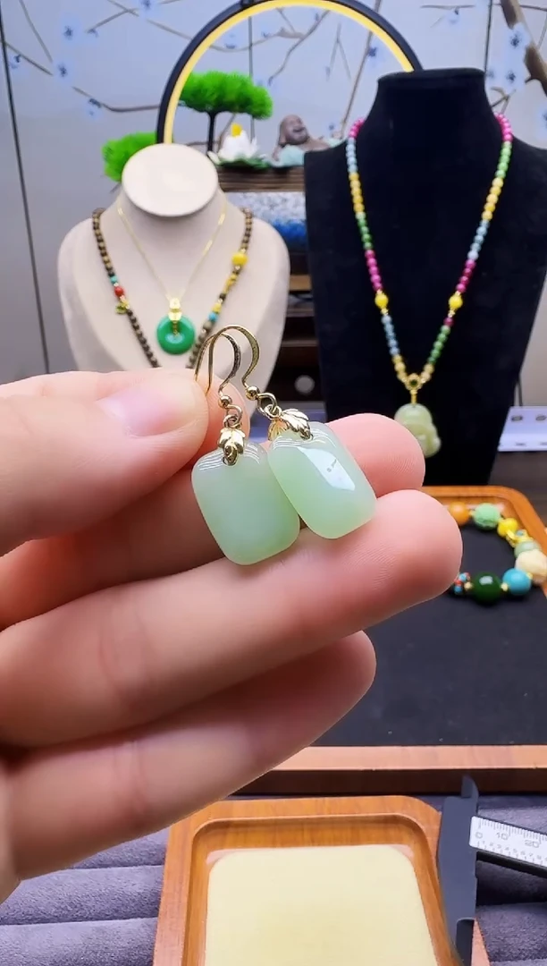 和田玉14K金镶嵌耳饰E150