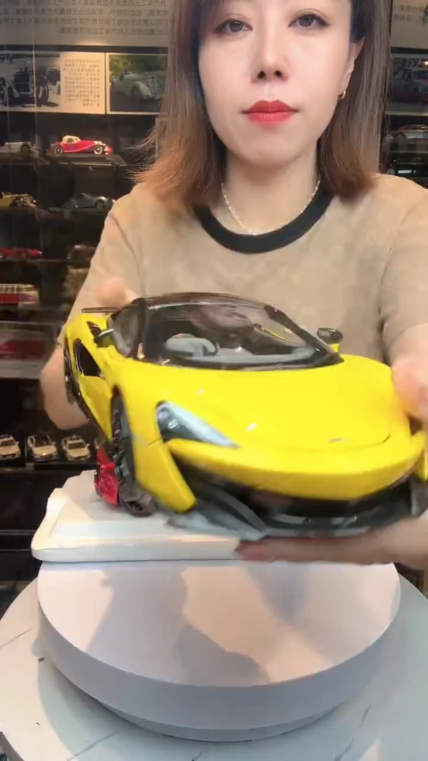 1/18迈凯伦600LT模型