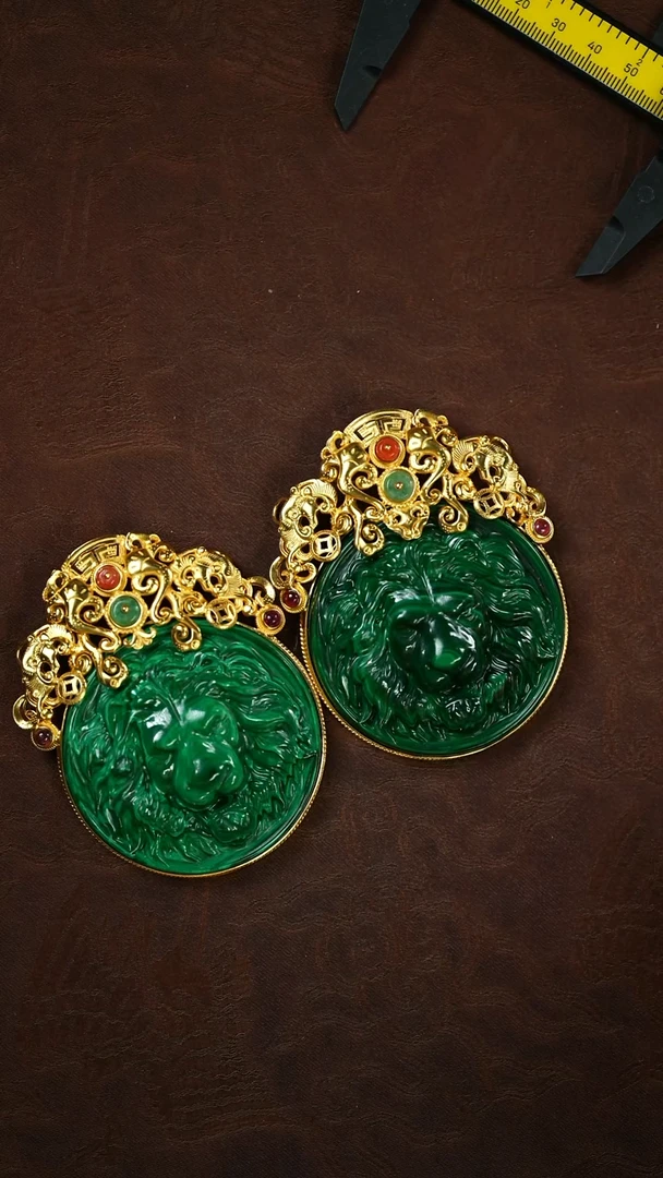 未镶嵌孔雀石吊坠闪购 狮王 随机发一