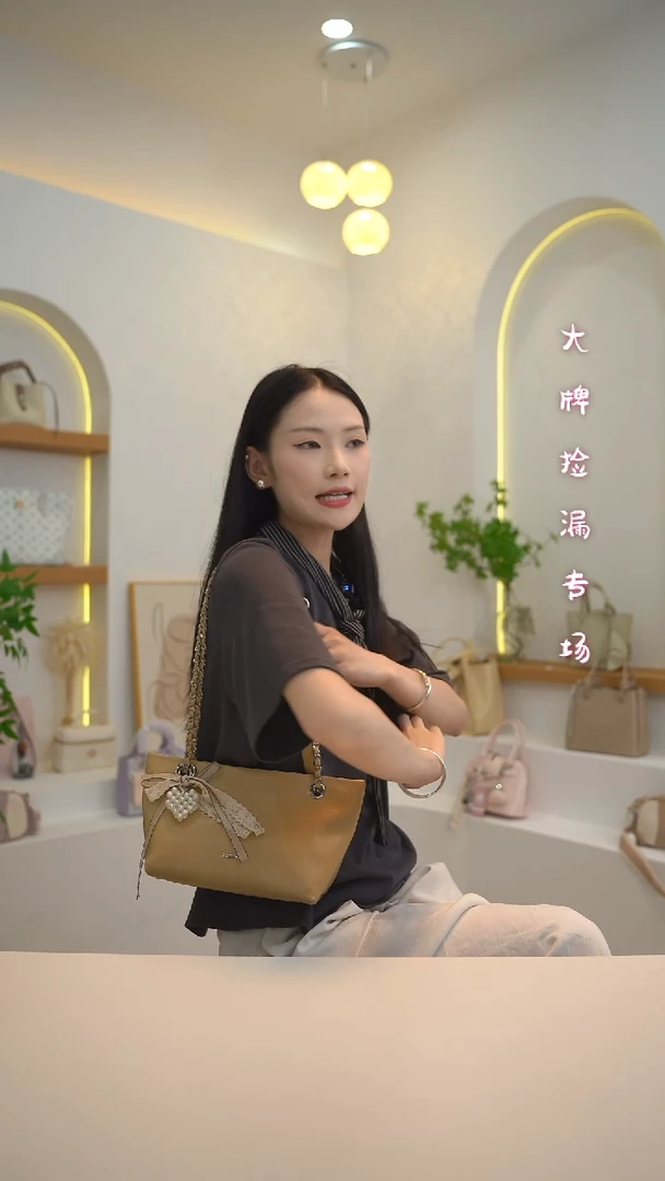 羊皮（革）7.30单肩斜挎包包