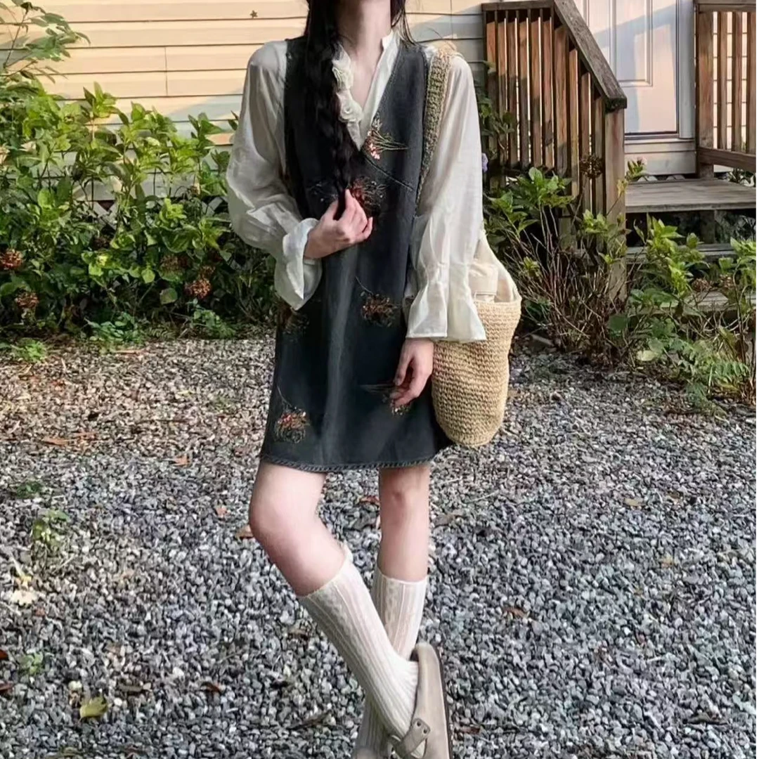 法式复古风套装女春季无袖重工刺绣牛仔连衣裙V领衬衫两件套