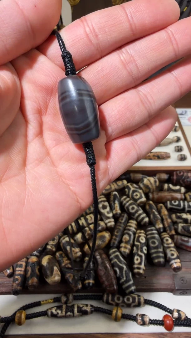 未镶嵌颈饰玛瑙/玉髓天然蓝沁缠丝玛瑙