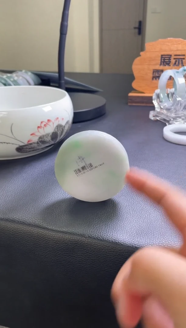 未镶嵌手镯定制翡翠手镯