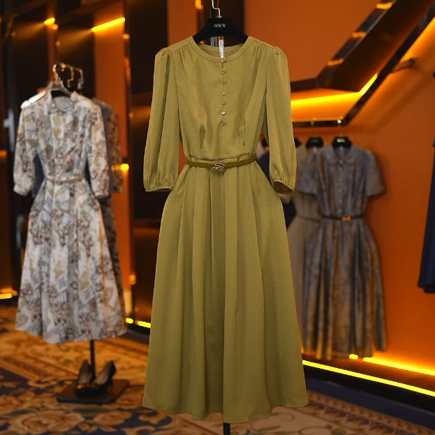 HWW设计款黄琉璃时尚收腰显瘦连衣裙DHZFF50339