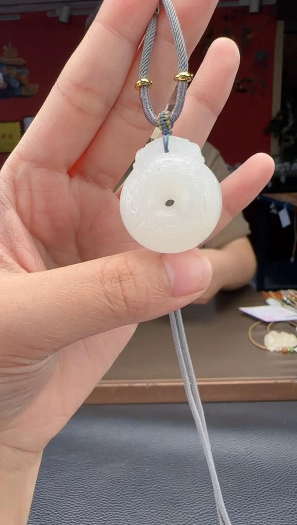 和田玉未镶嵌颈饰白玉平安扣