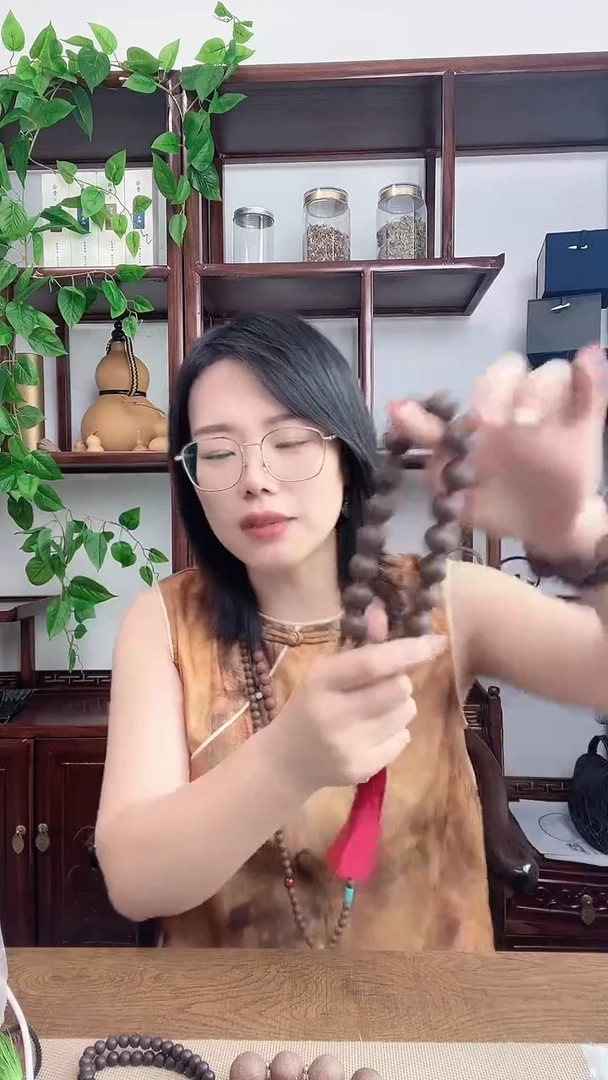 泥塑苏和香方的手持