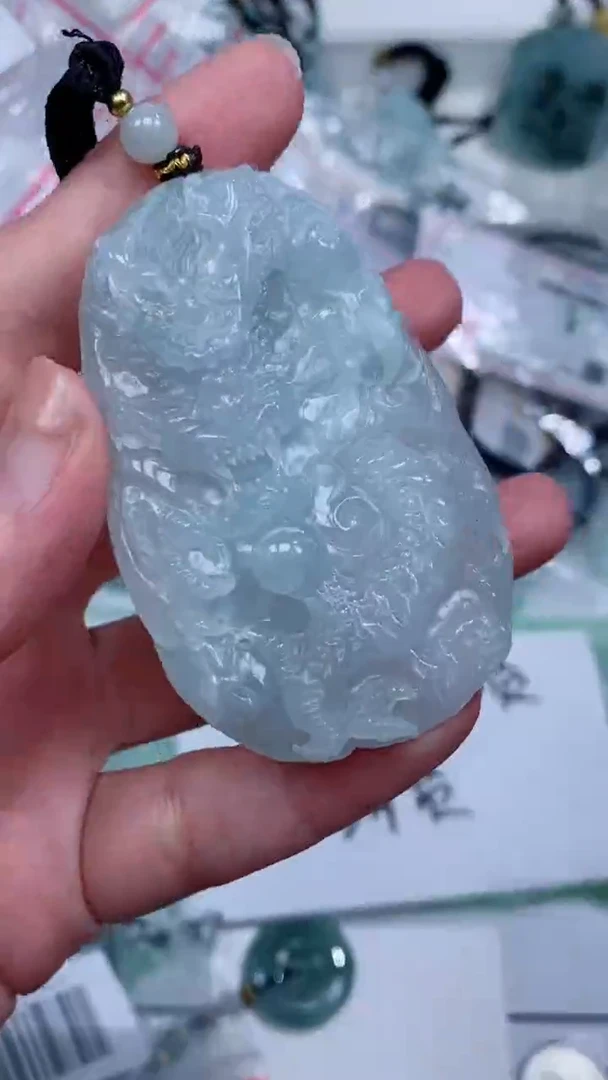 颈饰未镶嵌翡翠吊坠
