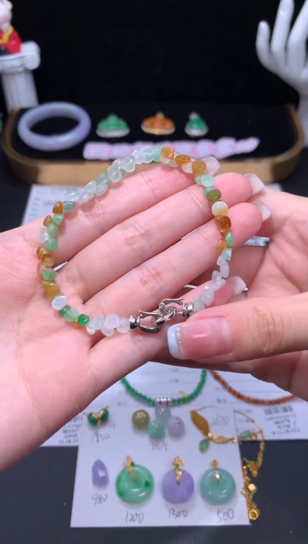 未镶嵌定制翡翠48小时鉴赏期 退货不扣服务费